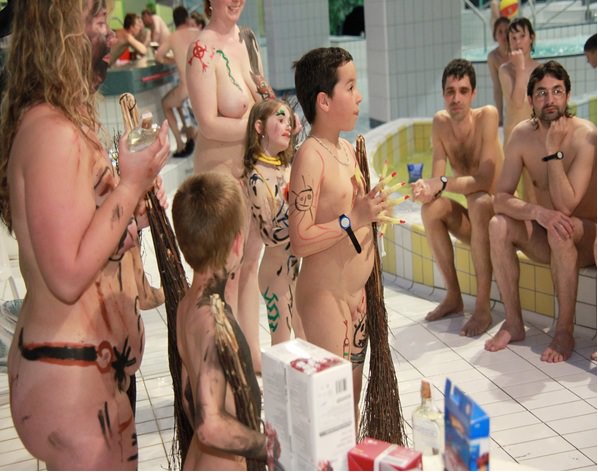 Families of nudists in the pool celebrate Hellouin