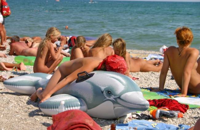 Beach of nudists - Purenudism sea tour